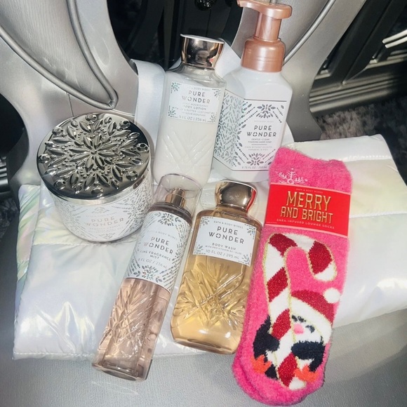 Limited Edition Bath and Body Works Iridescent Pure Wonder Tote Bag Gift Set - Picture 13 of 14